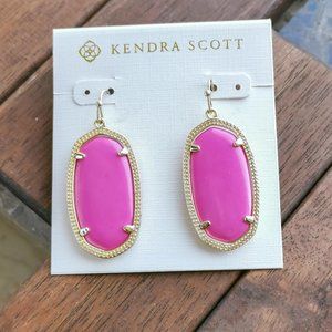 Kendra Scott Elle Drop Earrings. Gold Magenta Magnesite